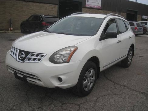 Used 2014 Nissan Rogue S w/ Convenience Package AWD/4WD image 1