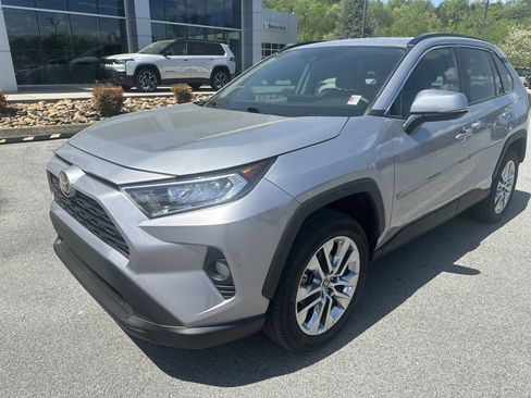 Used 2021 Toyota RAV4 XLE Premium FWD image 2