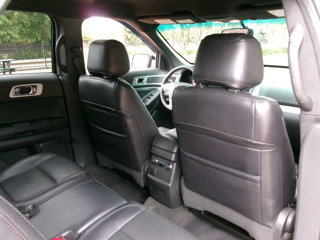 Used 2011 Ford Explorer XLT w/ 202A Rapid Spec Order Code FWD image 30
