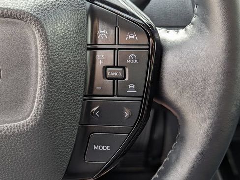 Used 2024 Toyota Prius XLE FWD image 19