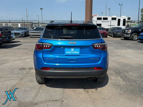Used 2022 Jeep Compass Limited AWD/4WD image 6