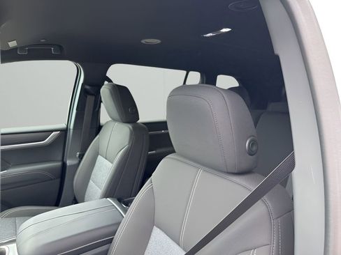 New 2026 GMC Acadia Elevation w/ Black Edition FWD image 29