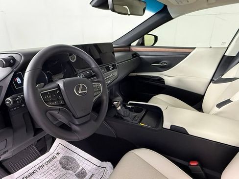 Used 2025 Lexus ES 350 w/ Premium Package FWD image 19