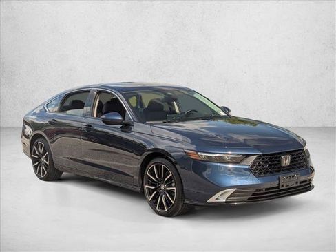 Used 2026 Honda Accord Touring image 3