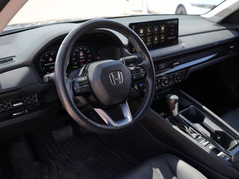 Used 2023 Honda Accord Touring image 14