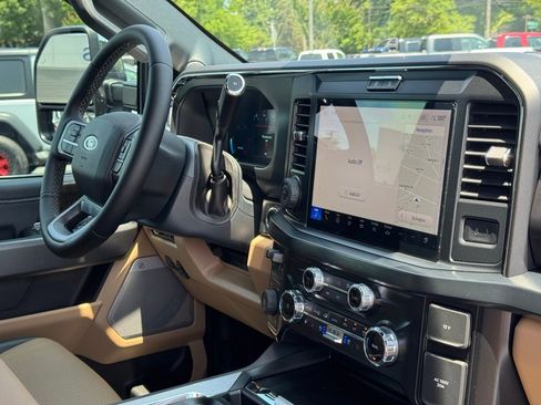 New 2025 Ford F250 Lariat w/ Lariat Ultimate Package image 28