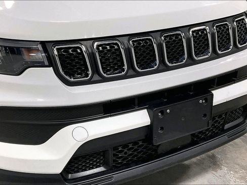 Used 2023 Jeep Compass Sport image 36