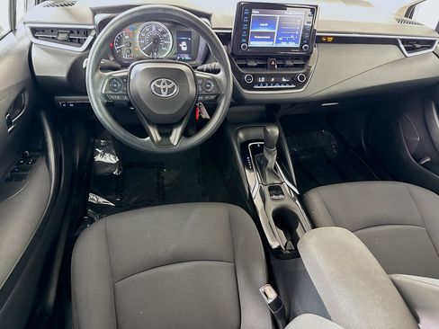 Used 2022 Toyota Corolla LE FWD image 17