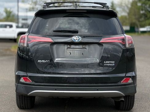 Used 2018 Toyota RAV4 Limited AWD/4WD image 4