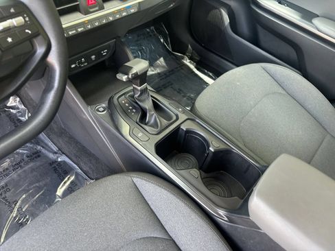 Used 2025 Kia K4 FWD image 43