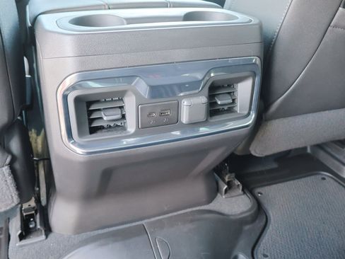 Used 2022 GMC Sierra 1500 AT4 w/ Technology Package image 33