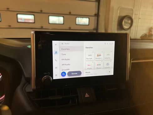 Used 2024 Toyota RAV4 LE image 17