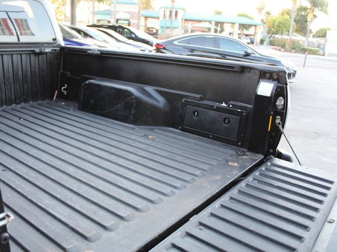 Used 2013 Toyota Tacoma PreRunner w/ SR5 Pkg RWD image 27