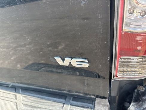 Used 2011 Toyota Tacoma 4x4 Double Cab image 10