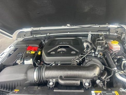 Used 2024 Jeep Wrangler Sport S image 21