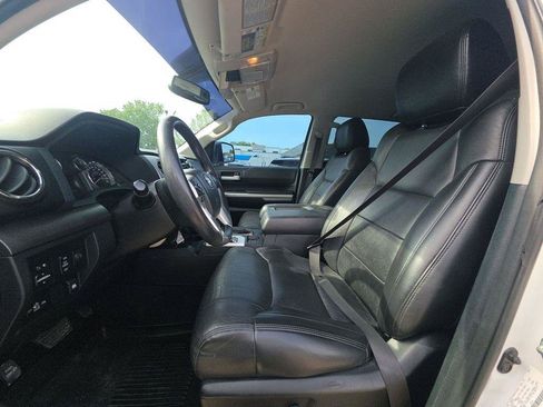 Used 2017 Toyota Tundra SR5 w/ SR5 Upgrade Package AWD/4WD image 12