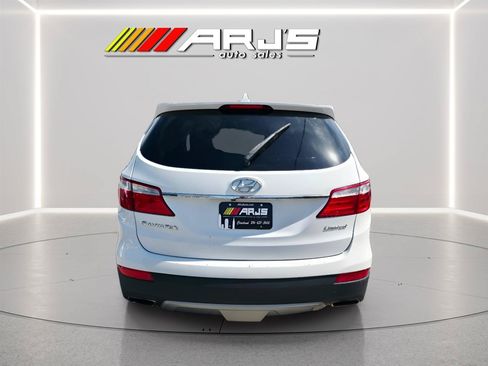 Used 2013 Hyundai Santa Fe Limited w/ Technology Pkg FWD image 4