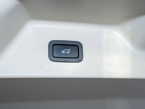 Used 2021 Land Rover Range Rover Westminster Edition image 10