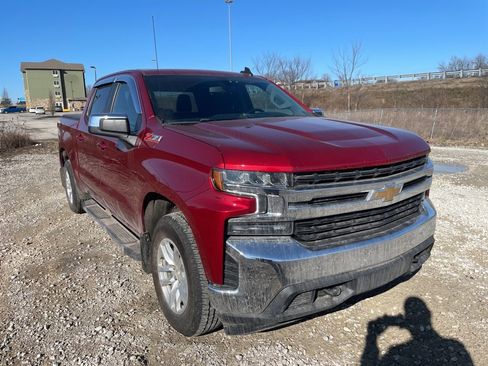 Used 2021 Chevrolet Silverado 1500 LT image 3