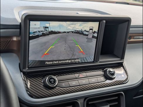 Used 2024 Ford Maverick Lariat FWD image 17