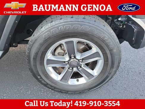 Used 2018 Jeep Wrangler Unlimited Sahara AWD/4WD image 26