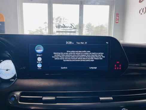 Used 2024 Hyundai Palisade Calligraphy image 27