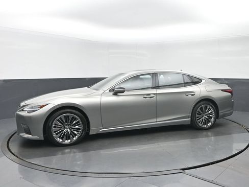 Used 2022 Lexus LS 500 AWD w/ Accessory Package (Z1) image 6