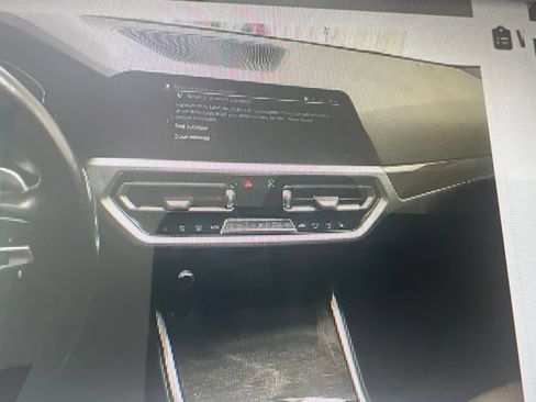 Used 2019 BMW 330i xDrive Sedan w/ Convenience Package AWD/4WD image 17