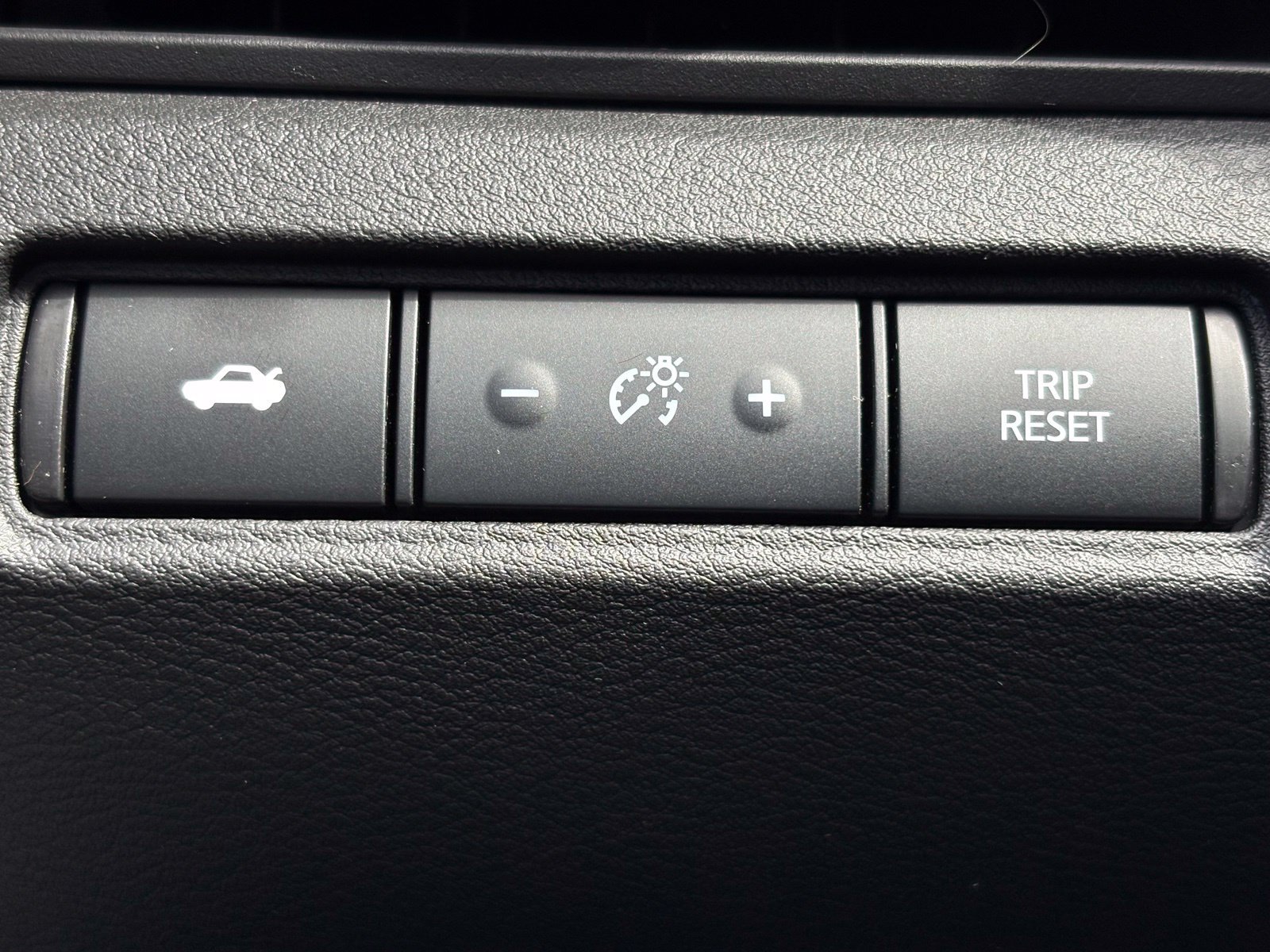 Used 2025 Nissan Altima 2.5 S FWD image 15