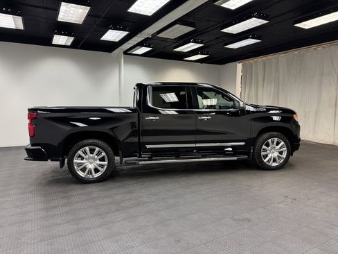 Used 2024 Chevrolet Silverado 1500 High Country w/ High Country Premium Package image 6