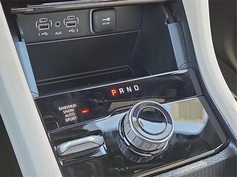 New 2025 Jeep Grand Cherokee Limited image 16