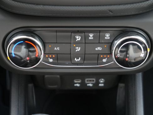 Certified 2023 Chevrolet TrailBlazer LT FWD image 18