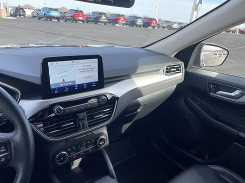 Used 2020 Ford Escape SEL image 16