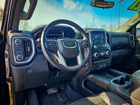 Used 2021 GMC Sierra 1500 Denali w/ Denali Ultimate Package image 17