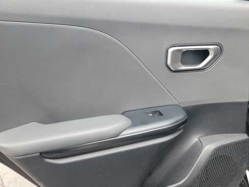 Used 2025 Kia K4 FWD image 17