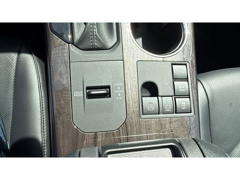 New 2026 Toyota Highlander Platinum AWD/4WD image 29