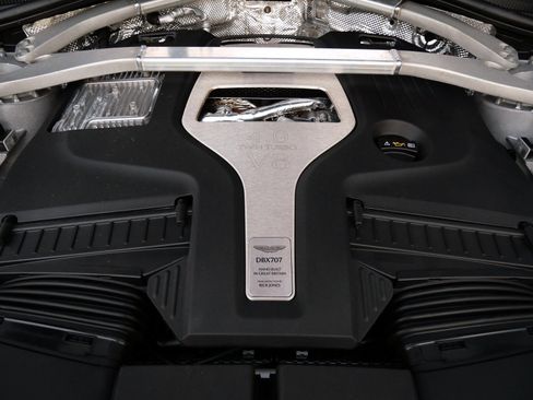 New 2026 Aston Martin DBX 707 image 26