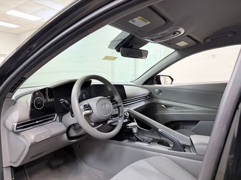 Used 2024 Hyundai Elantra SEL FWD image 14