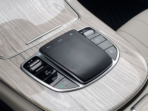 Used 2022 Mercedes-Benz E 450 4MATIC Coupe image 35