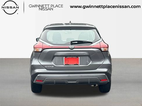 Used 2024 Nissan Kicks S image 6