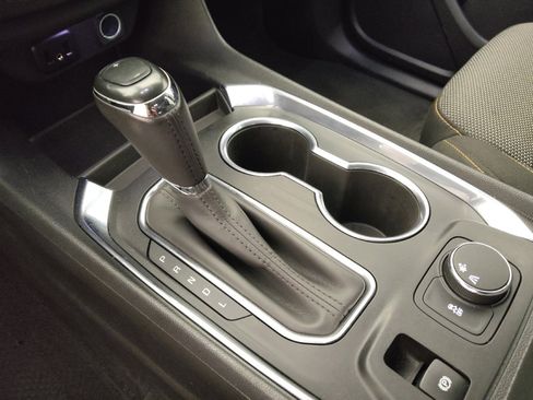 Used 2018 Chevrolet Traverse LT image 26