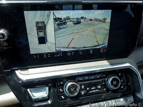 Used 2024 GMC Sierra 1500 Denali w/ Technology Package AWD/4WD image 18