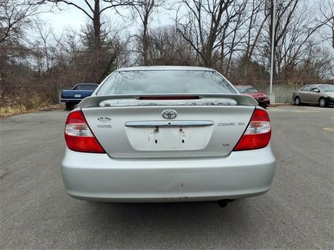 Used 2004 Toyota Camry XLE image 6