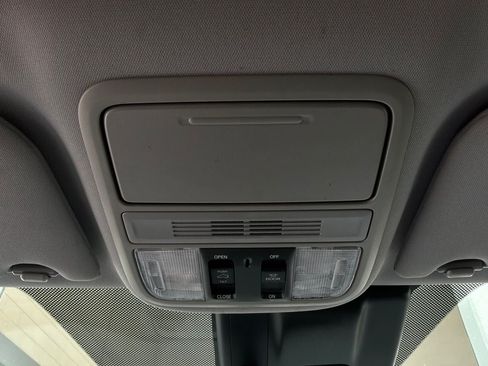 Used 2018 Honda Odyssey EX-L image 18