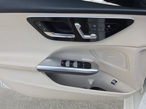 Used 2023 Mercedes-Benz C 300 4MATIC Sedan image 25