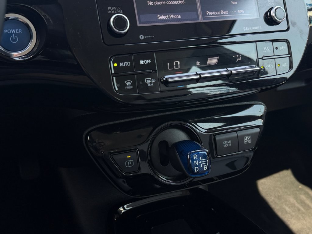 Used 2022 Toyota Prius XLE FWD image 24