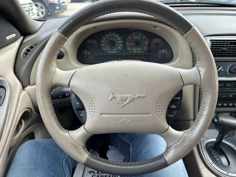 Used 2004 Ford Mustang Coupe RWD image 16