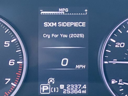 Used 2024 Subaru Crosstrek 2.5i Limited w/ Crosstrek Mirror Package image 12