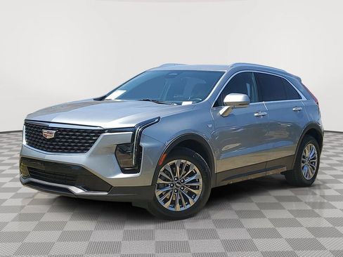 Used 2024 Cadillac XT4 Premium Luxury FWD image 2