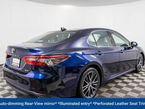 Used 2021 Toyota Camry XLE FWD image 15